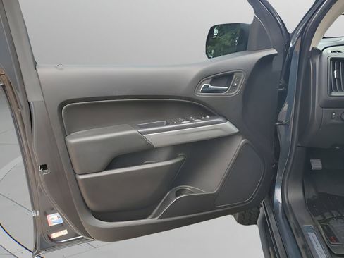 Used 2019 Chevrolet Colorado ZR2 image 26