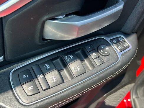 Used 2024 RAM 2500 Big Horn w/ Bed Utility Group image 17