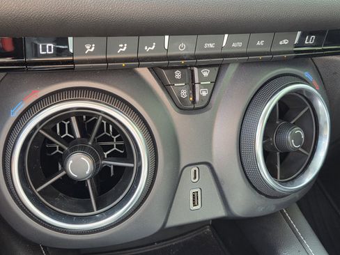 Used 2023 Chevrolet Blazer LT image 15