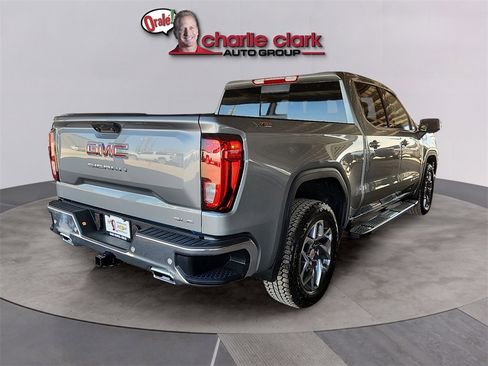 New 2026 GMC Sierra 1500 SLE image 5