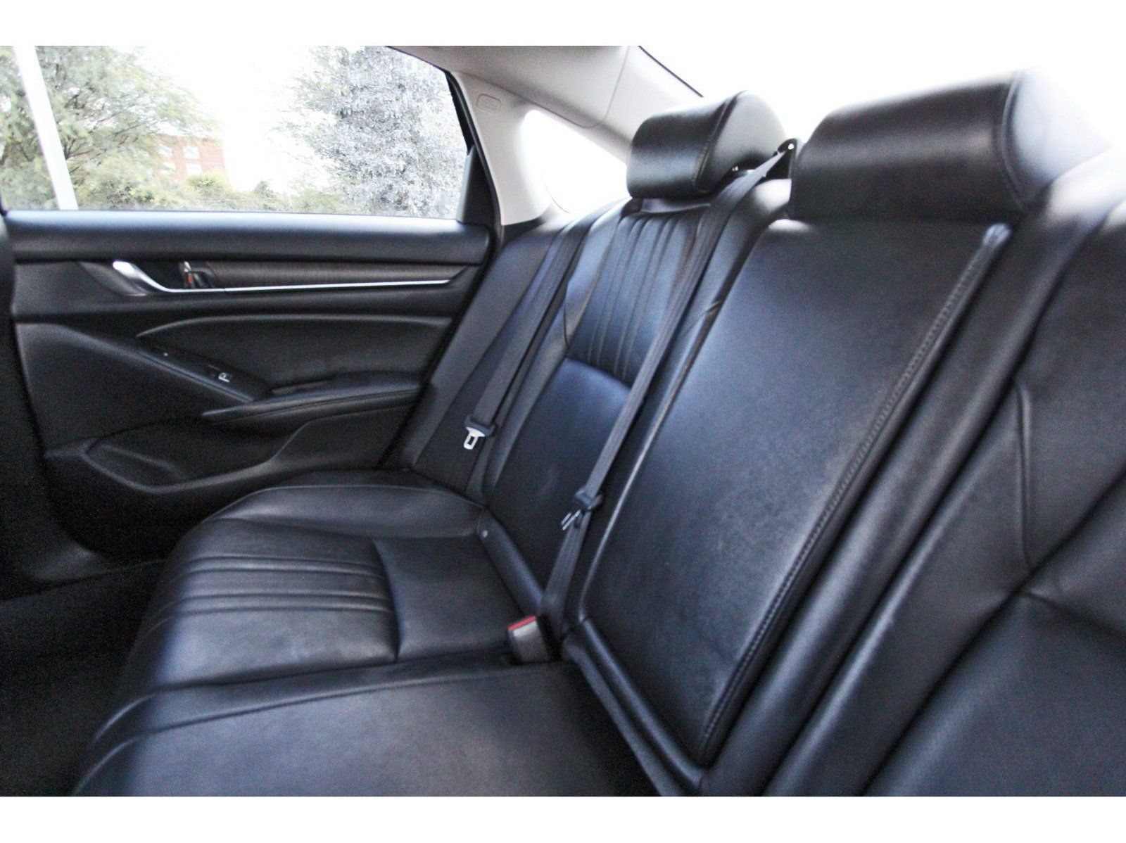 Used 2022 Honda Accord Touring image 12