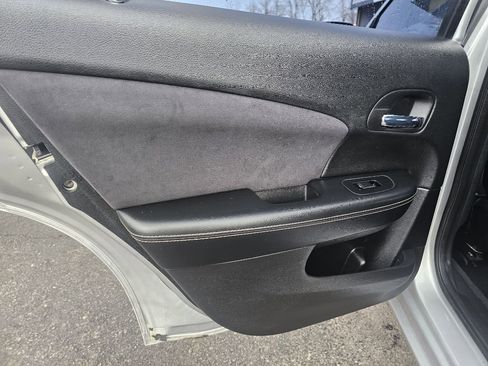 Used 2012 Chrysler 200 S image 36