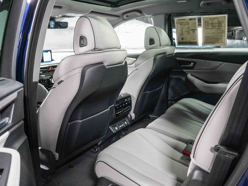 Used 2023 Acura MDX SH-AWD w/ Advance Package image 22