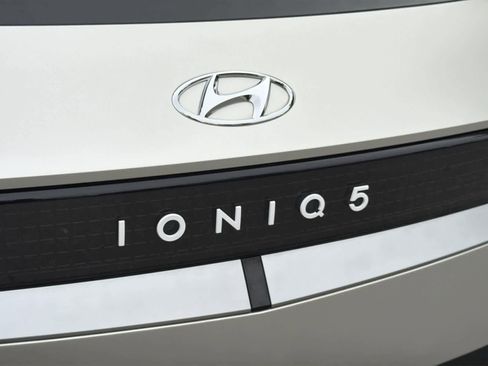 Used 2023 Hyundai Ioniq 5 SEL image 31