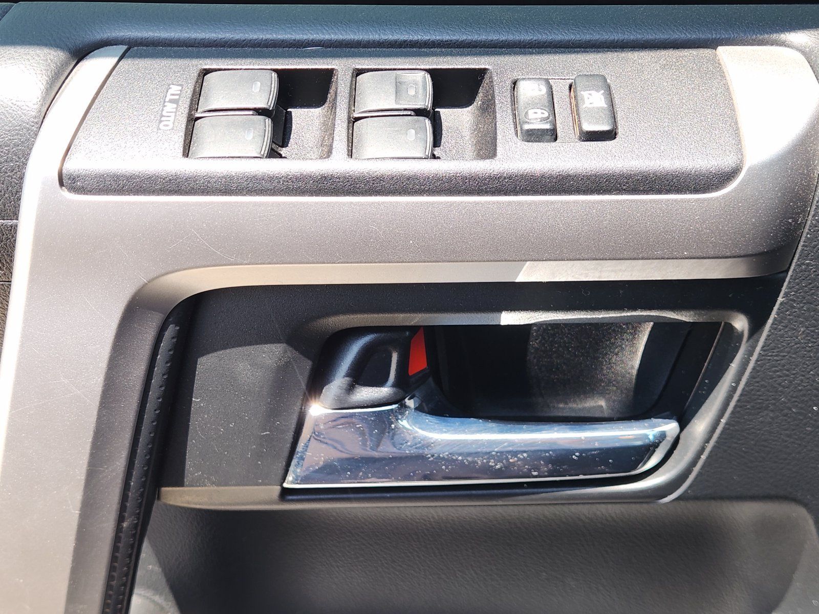 Used 2018 Toyota 4Runner SR5 Premium AWD/4WD image 28