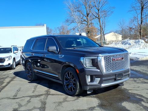 Used 2024 GMC Yukon Denali w/ Denali Reserve Package image 1