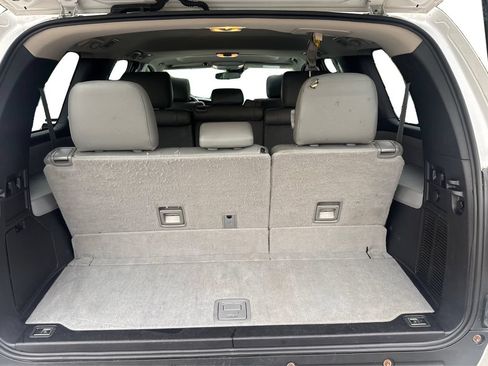 Used 2019 Toyota Sequoia SR5 AWD/4WD image 12