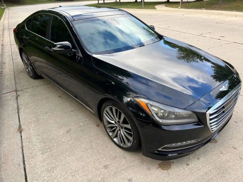 Used 2015 Hyundai Genesis 5.0 image 3