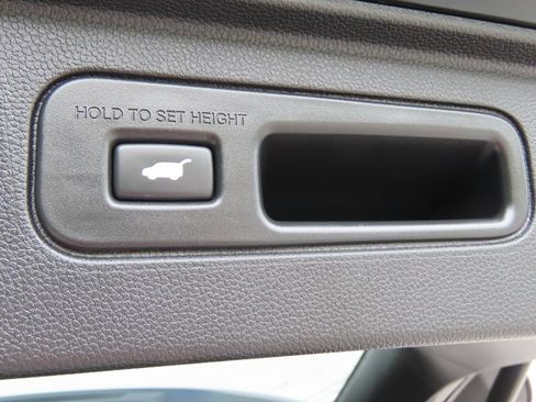 Used 2024 Honda Pilot TrailSport image 27