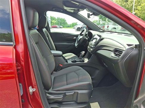 Certified 2022 Chevrolet Equinox RS w/ Infotainment Package image 25