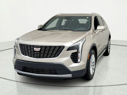 Used 2023 Cadillac XT4 Premium Luxury w/ Cold Weather Package AWD/4WD image 8