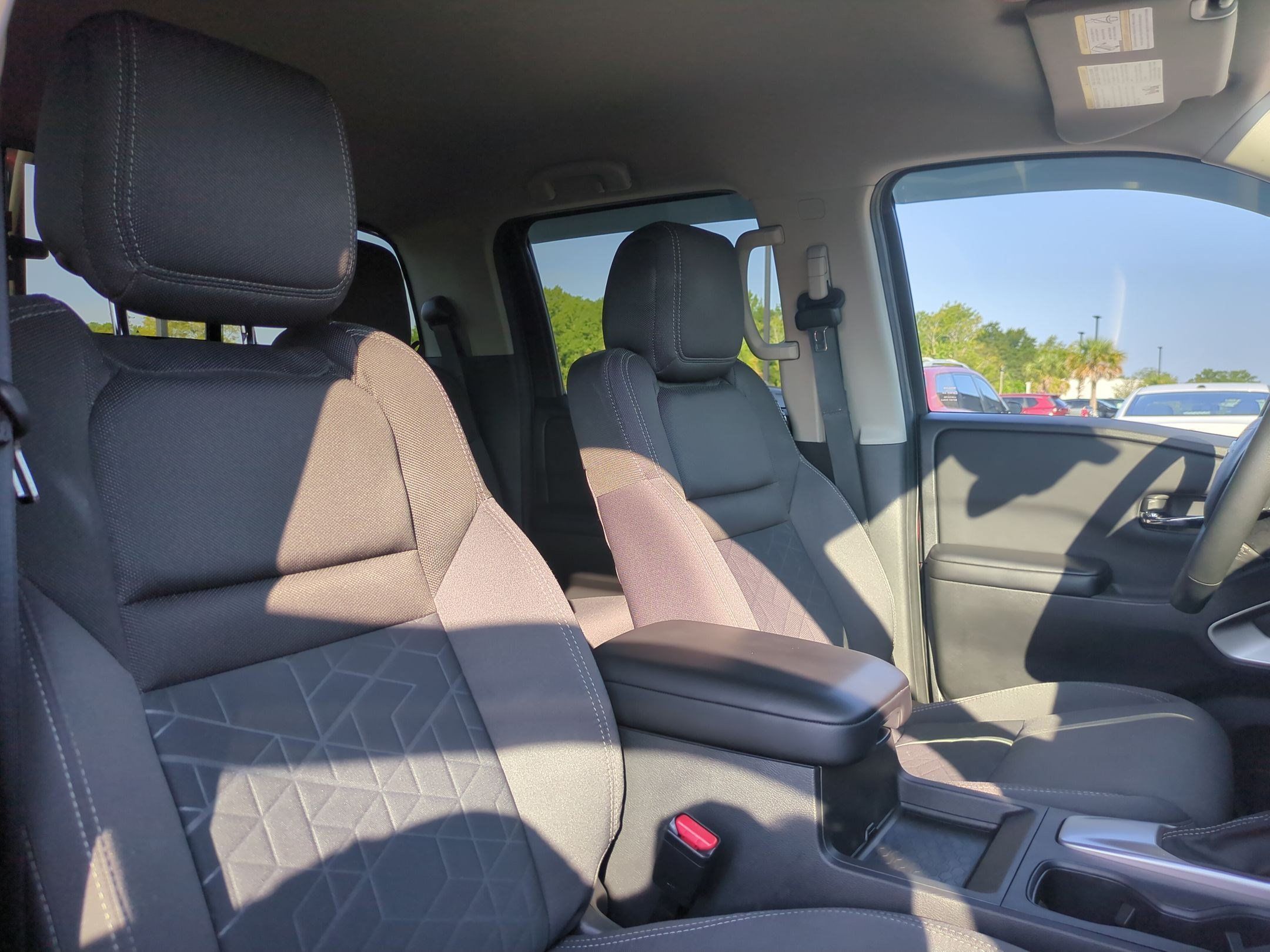 Certified 2025 Nissan Frontier SV w/ SV Convenience Package RWD image 29