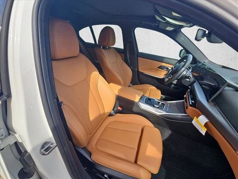 Used 2025 BMW 330i Sedan w/ M Sport Package image 20
