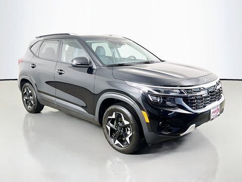 Certified 2025 Kia Seltos S AWD/4WD image 14