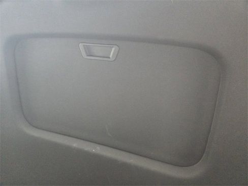 Certified 2024 Chevrolet Trax RS w/ Sunroof Package image 25