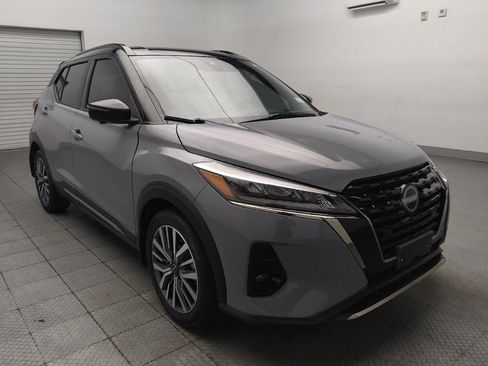 Used 2023 Nissan Kicks SR w/ SR Premium Package FWD image 13