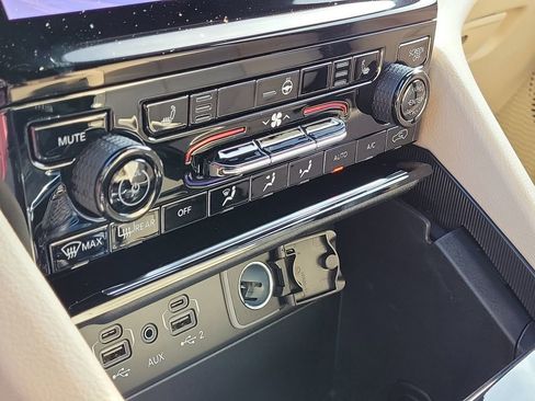 New 2025 Jeep Grand Cherokee L Limited w/ Black Appearance Package image 32