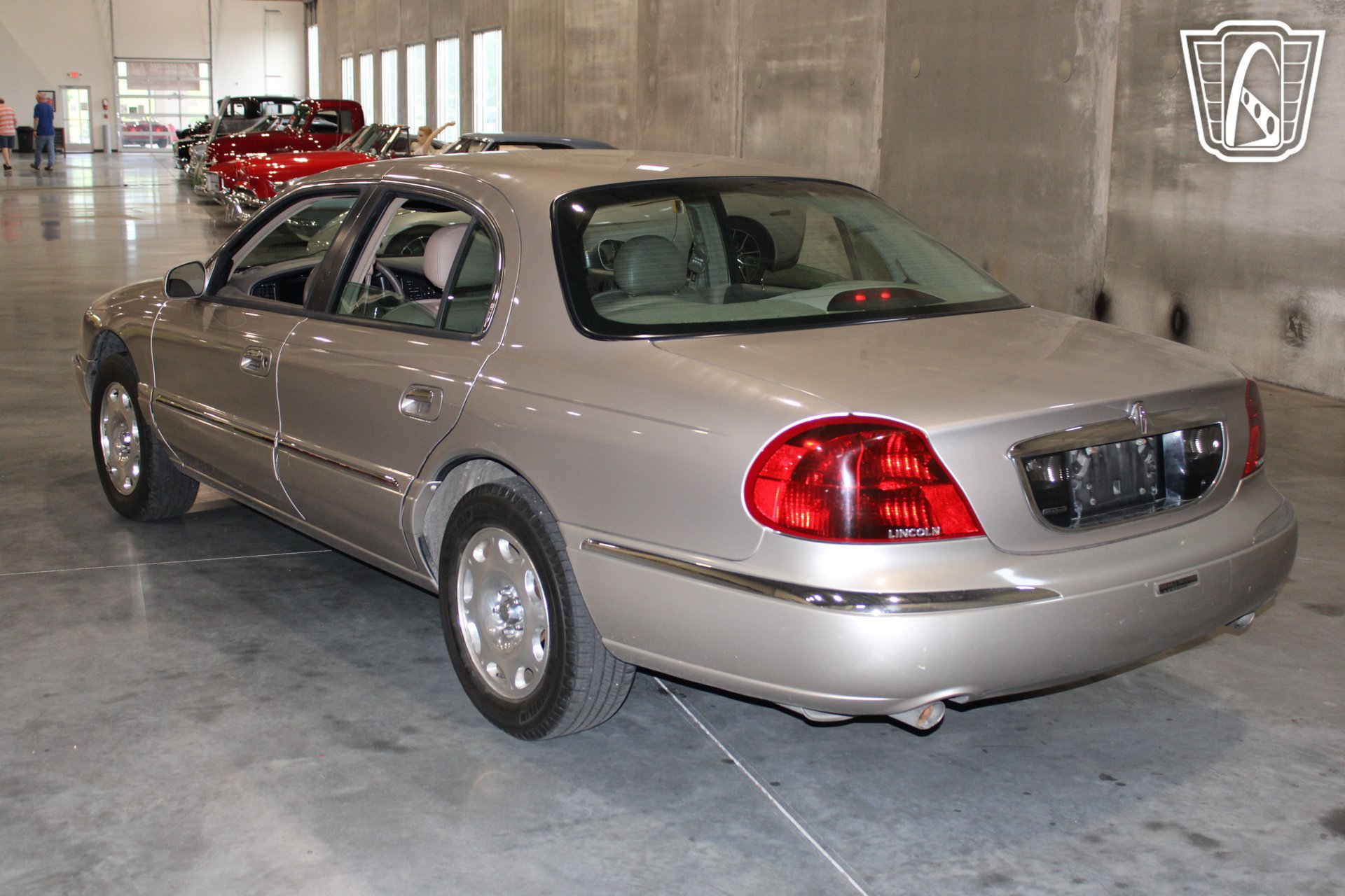 Used 1999 Lincoln Continental FWD image 3