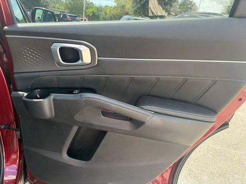 Used 2025 Kia Sorento SX FWD image 19