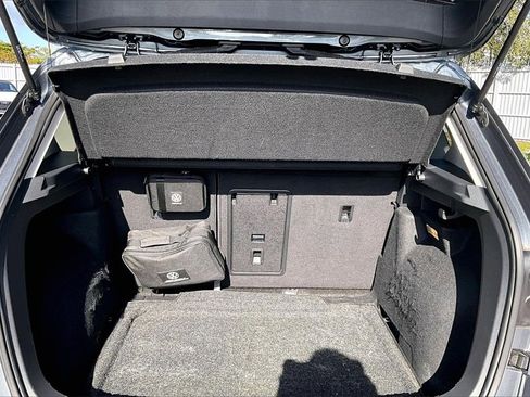 Certified 2022 Volkswagen Taos SE w/ Panoramic Sunroof Package image 15