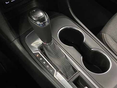 Used 2020 Chevrolet Equinox LT image 19