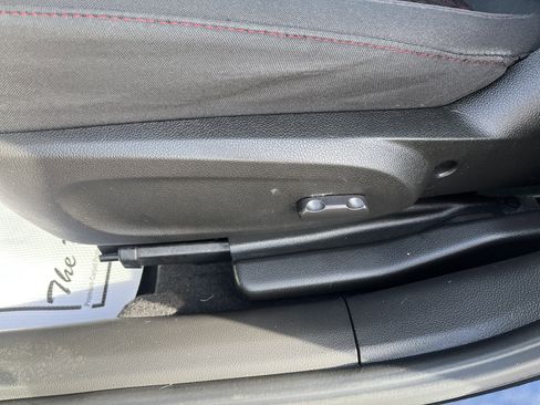 Used 2019 Chevrolet Sonic LT w/ Convenience Package image 12