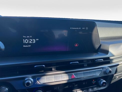 Used 2023 Kia Telluride S image 19