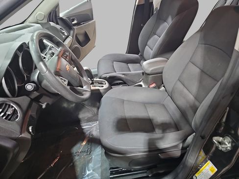 Certified 2016 Chevrolet Cruze LT w/ Technology Package FWD image 18