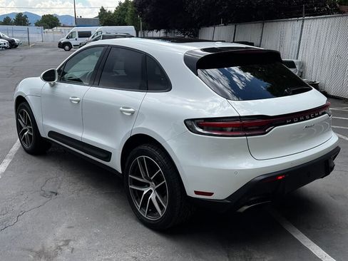 Used 2025 Porsche Macan w/ Premium Package Plus AWD/4WD image 5