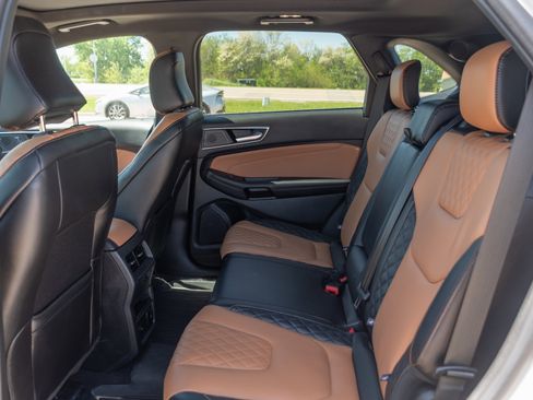 Used 2024 Ford Edge Titanium w/ Titanium Elite Package AWD/4WD image 17