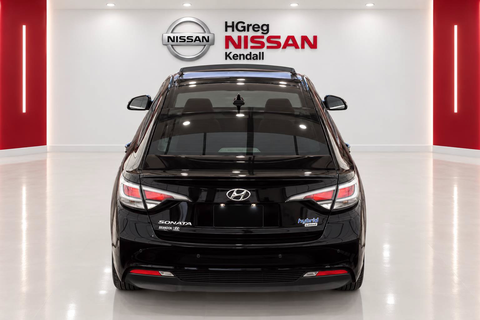 Used 2017 Hyundai Sonata Limited w/ Ultimate Package 02 FWD image 6