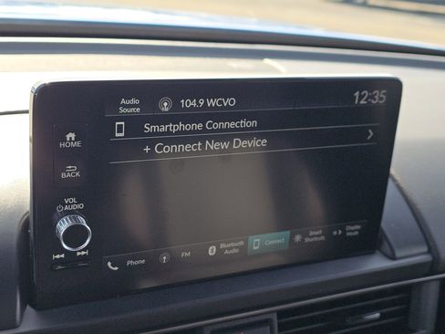 Used 2023 Honda Pilot TrailSport image 10