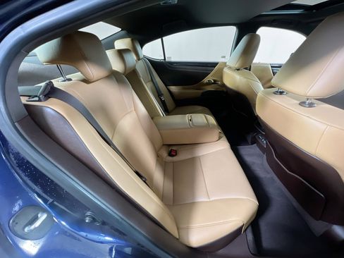 Used 2021 Lexus ES 350 w/ Premium Package image 26