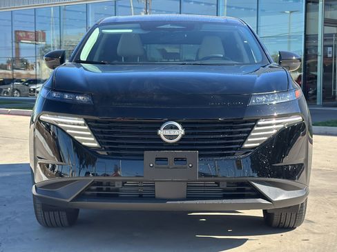 Used 2025 Nissan Murano SV image 2