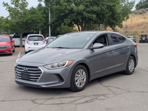 Used 2017 Hyundai Elantra SE image 8