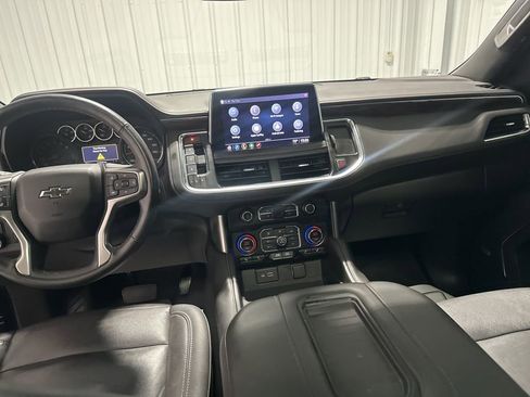 Used 2021 Chevrolet Tahoe Z71 w/ Luxury Package AWD/4WD image 12