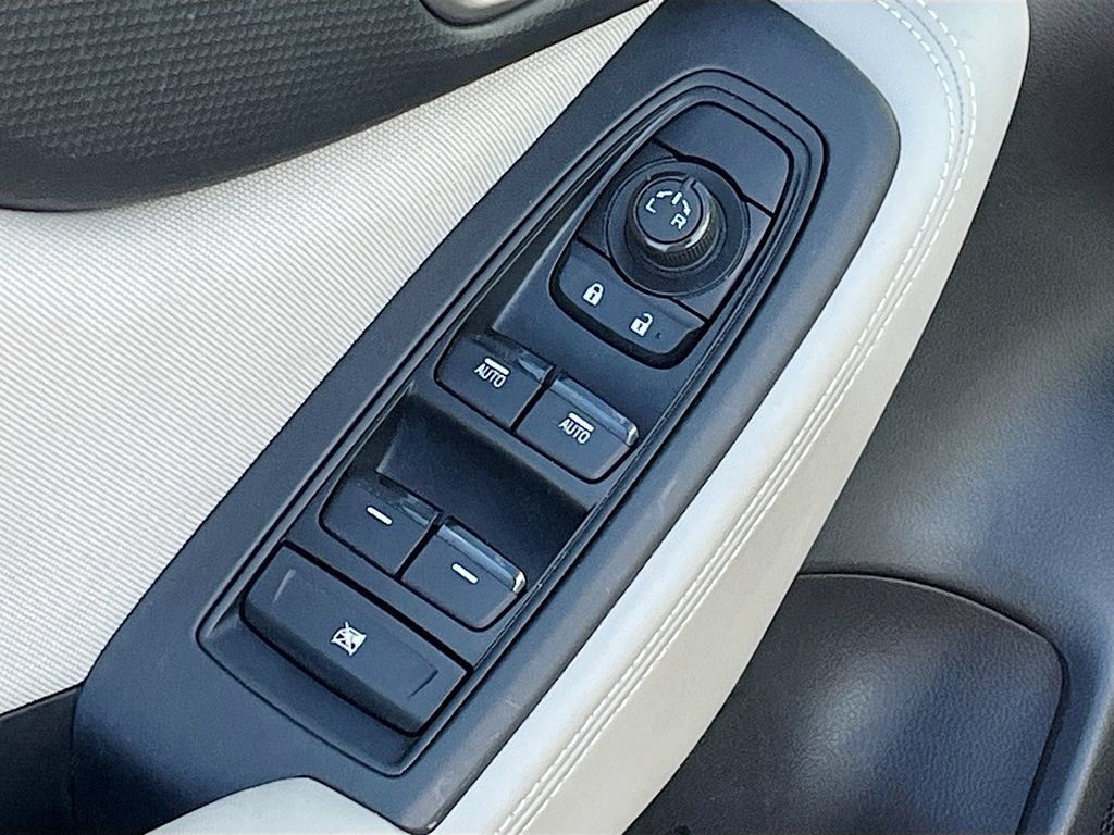 Used 2024 Subaru Forester Premium AWD/4WD image 17