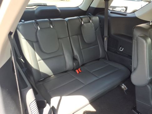 Used 2025 Ford Explorer Active w/ Active Comfort Package AWD/4WD image 10