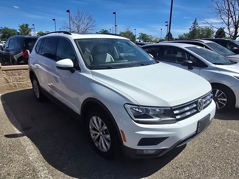 Used 2018 Volkswagen Tiguan SE AWD/4WD image 3