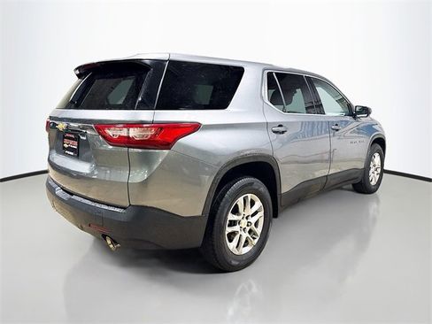 Used 2018 Chevrolet Traverse LS image 7