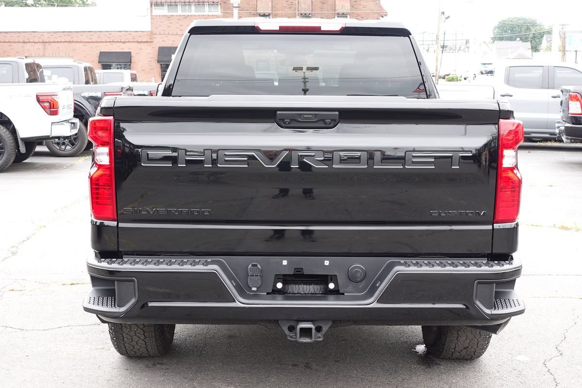 Used 2024 Chevrolet Silverado 1500 Custom AWD/4WD image 8