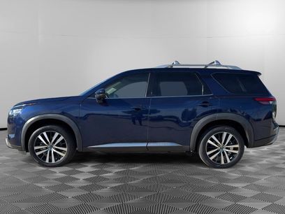 Used 2023 Nissan Pathfinder Platinum w/ Black Appearance Package