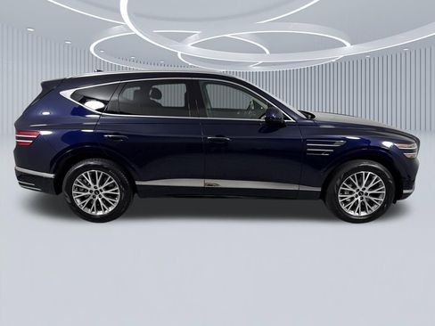 Certified 2025 Genesis GV80 2.5T Standard AWD/4WD image 2
