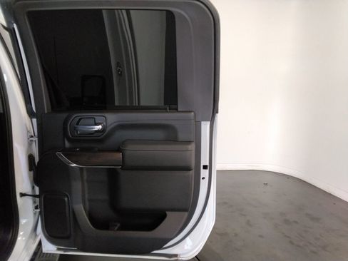 Used 2023 GMC Sierra 2500 SLT w/ SLT Premium Package image 43