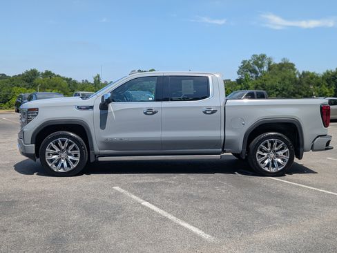 Used 2025 GMC Sierra 1500 Denali AWD/4WD image 6