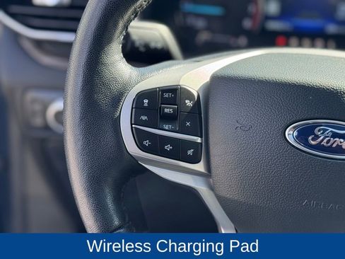 Certified 2022 Ford Explorer Limited w/ Hybrid Equipment Group 310A image 12