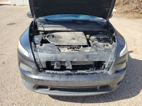 Used 2016 Jeep Cherokee Latitude w/ Cold Weather Group image 30