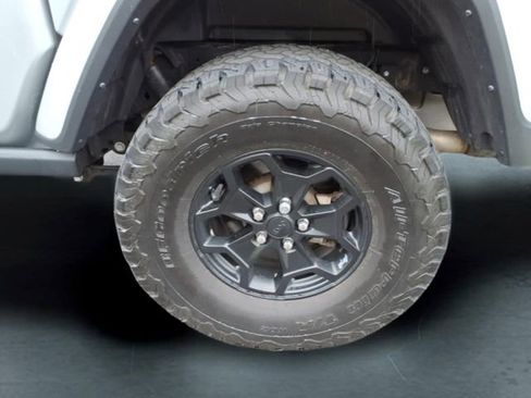 Used 2022 Jeep Gladiator Sport AWD/4WD image 10
