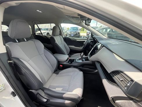 Used 2023 Subaru Outback Premium AWD/4WD image 12