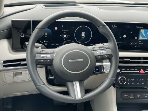 Certified 2025 Hyundai Tucson Limited image 7